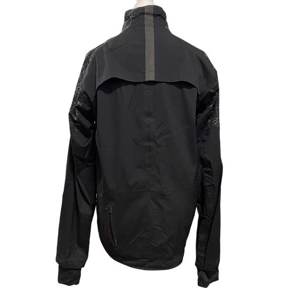 Lululemon Lightweight Water Resistant Jacket - Picture 3 of 16